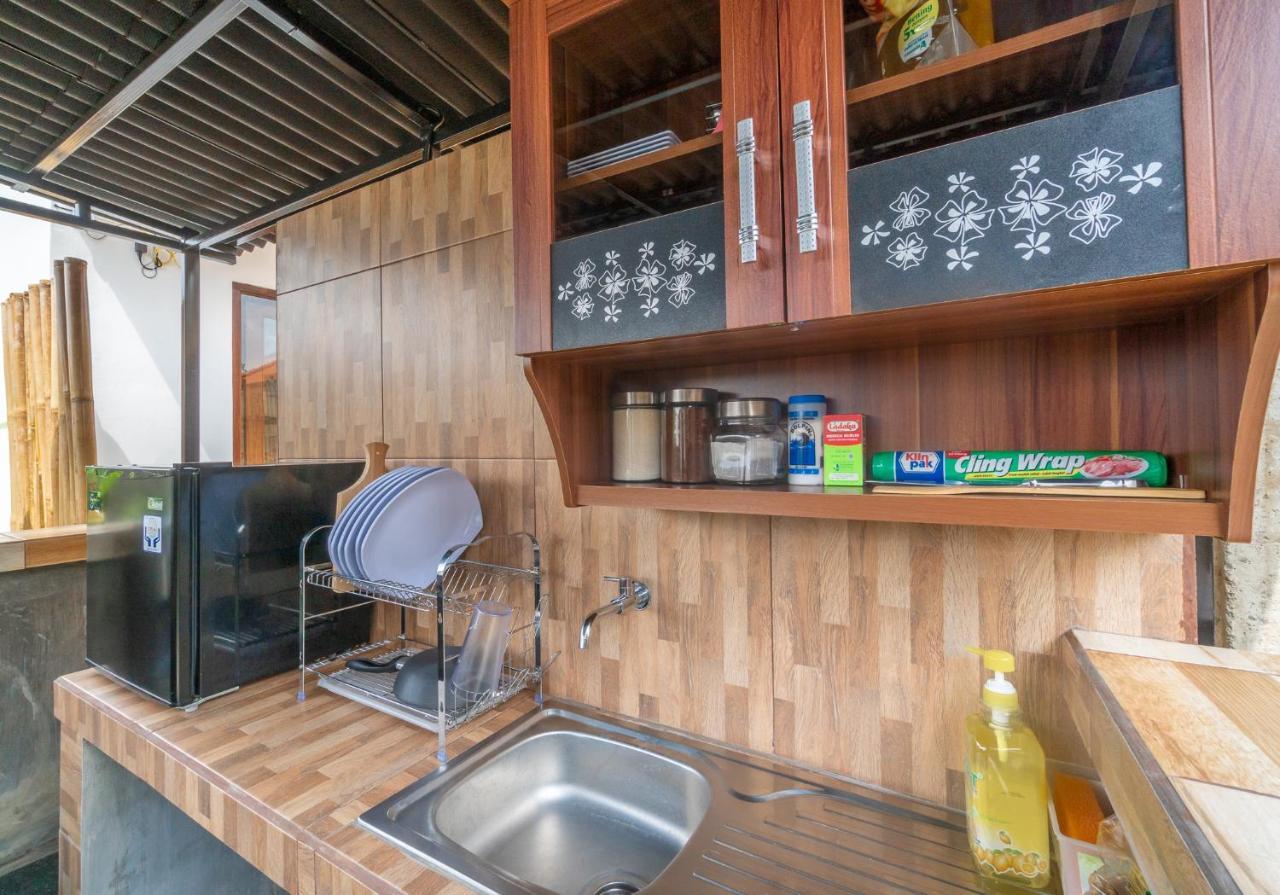 Wooden Puri Guesthouse Uluwatu Zewnętrze zdjęcie