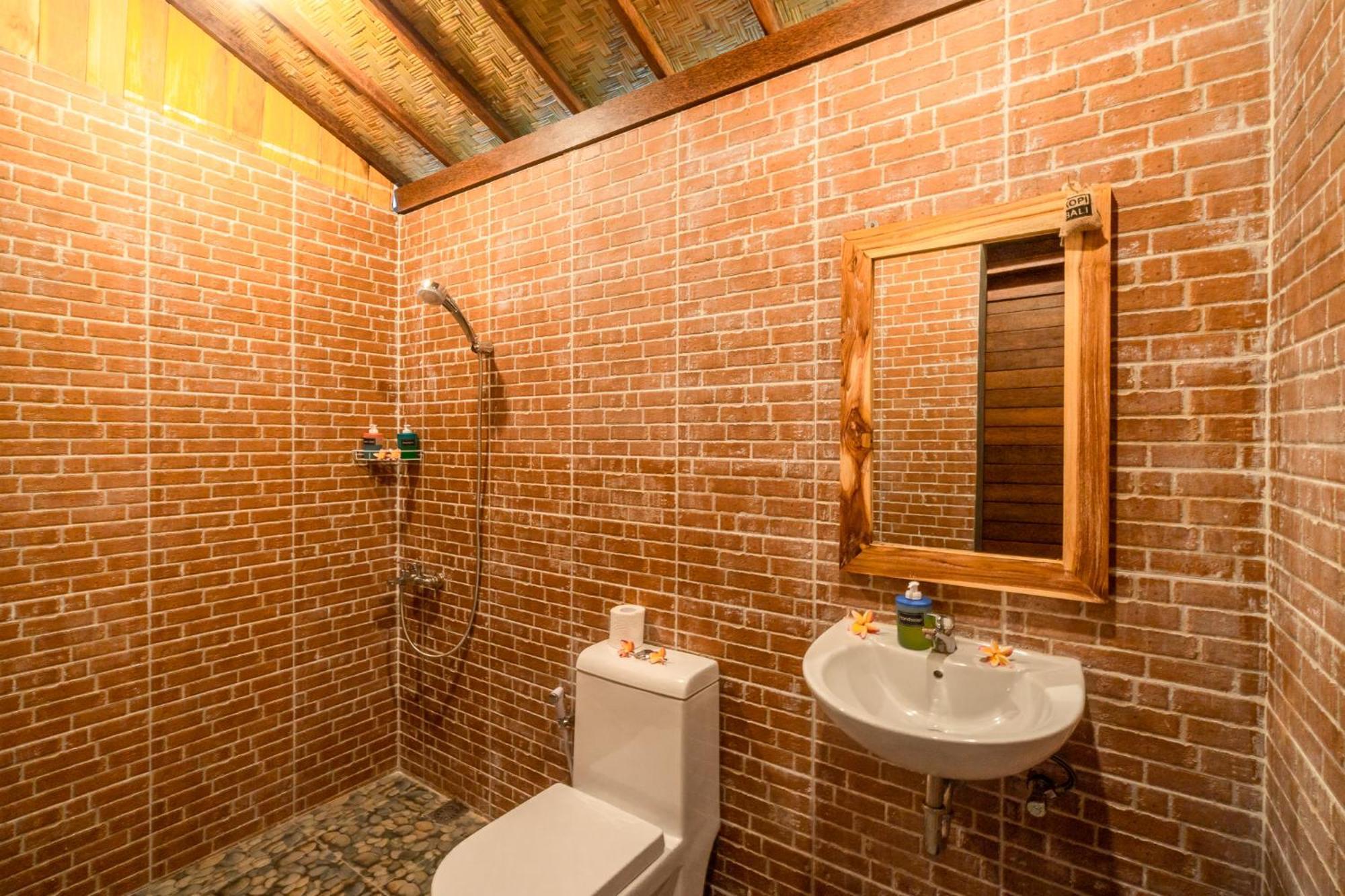 Wooden Puri Guesthouse Uluwatu Zewnętrze zdjęcie